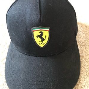 Men’s adjustable mesh truck hat